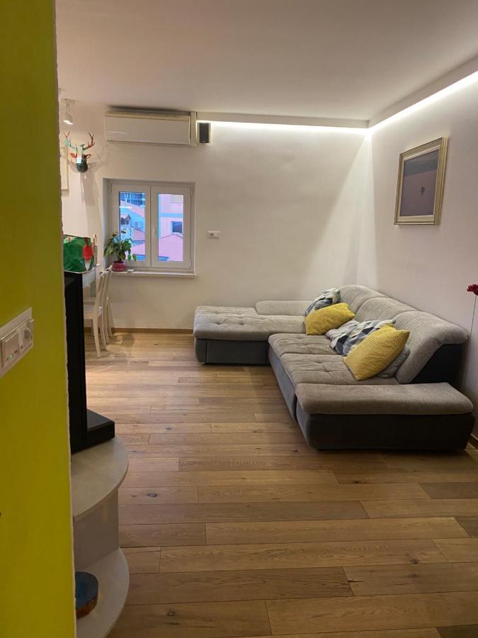 Apartma Mari Koper Buitenkant foto