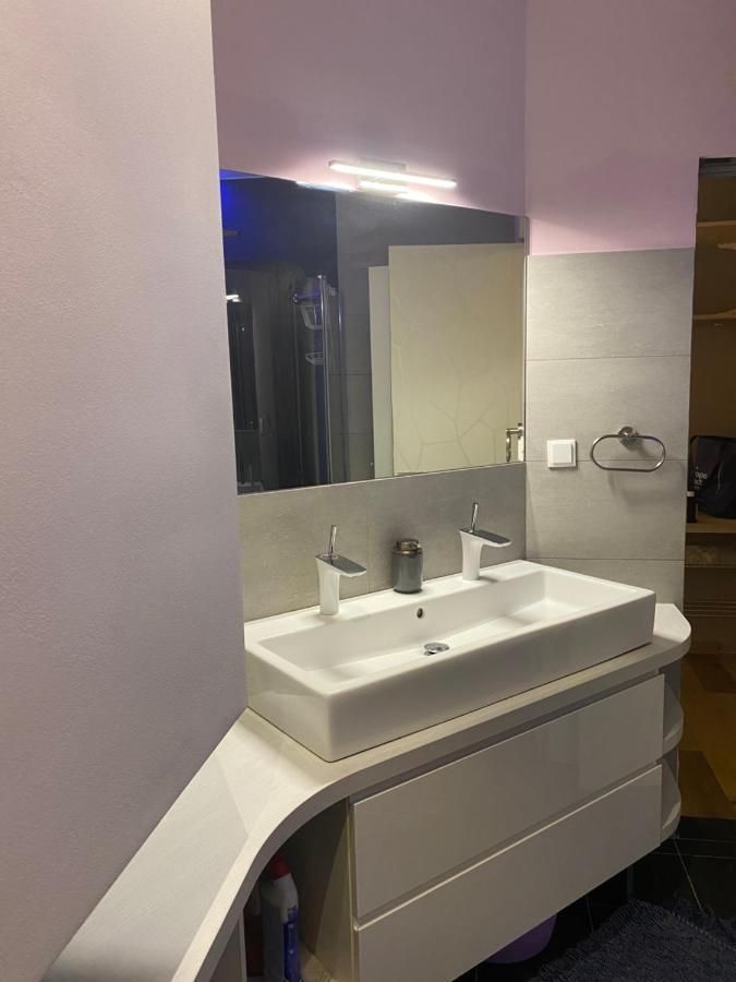 Apartma Mari Koper Buitenkant foto